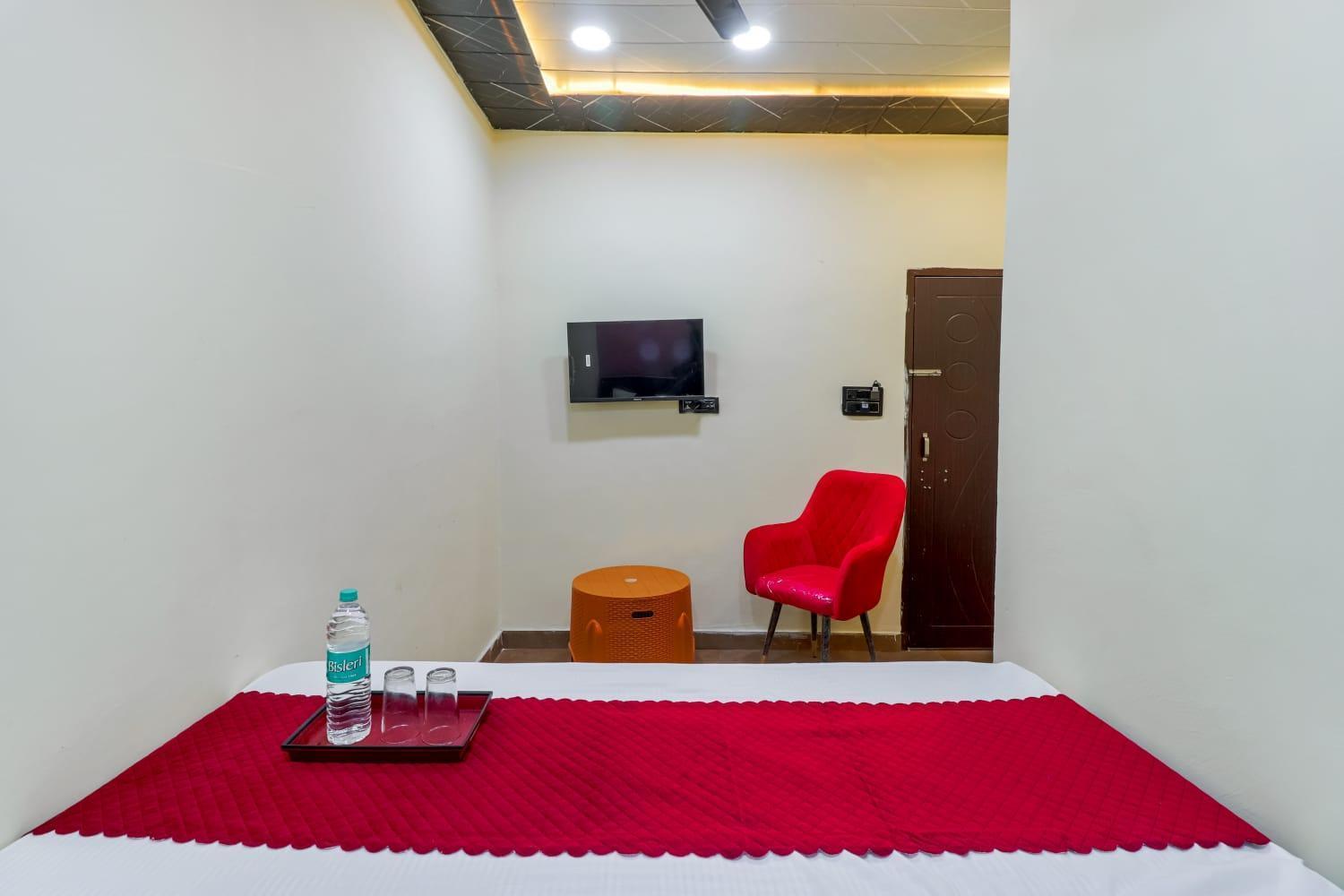 Hotel Krishna Priya Haridwar Bagian luar foto