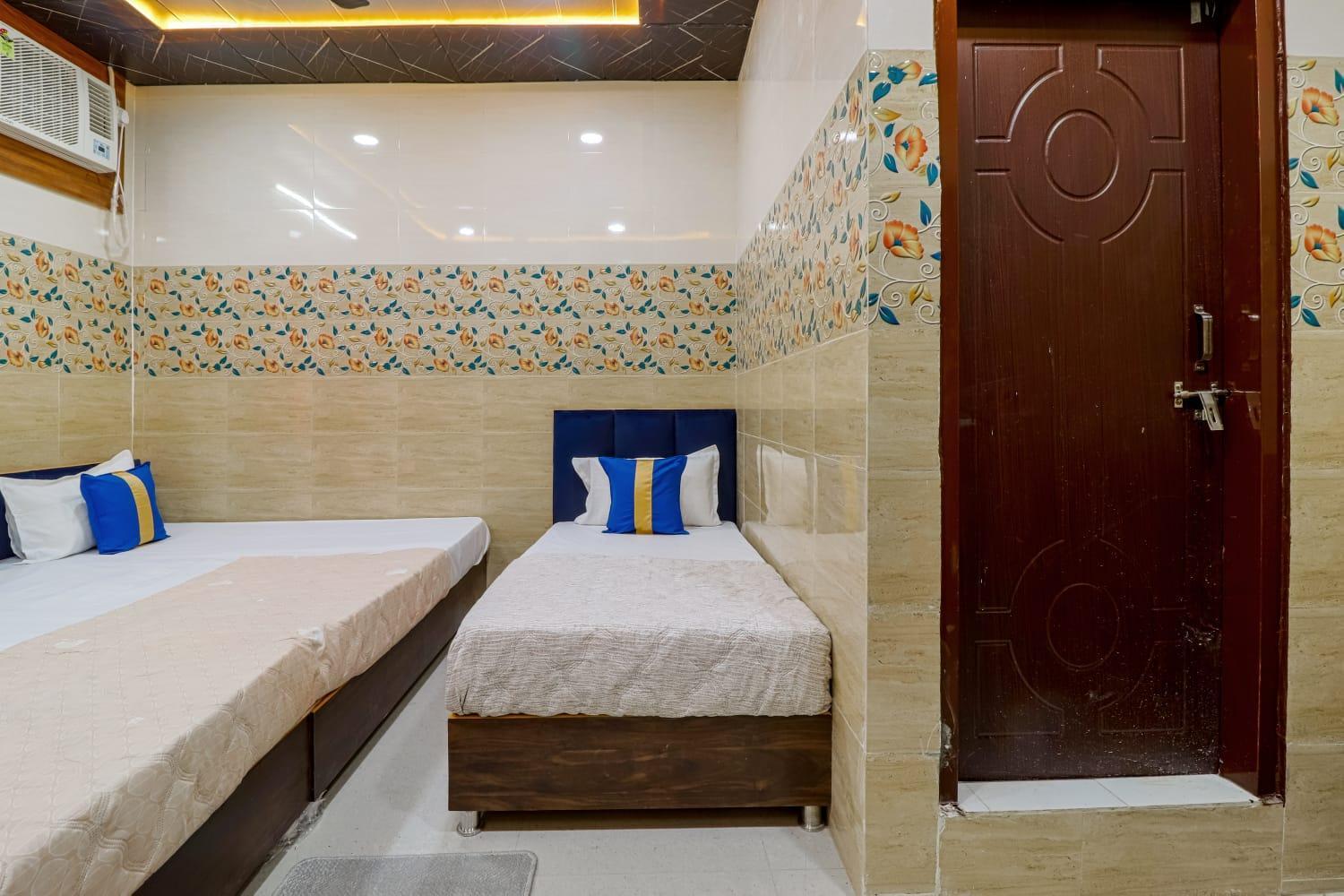 Hotel Krishna Priya Haridwar Bagian luar foto