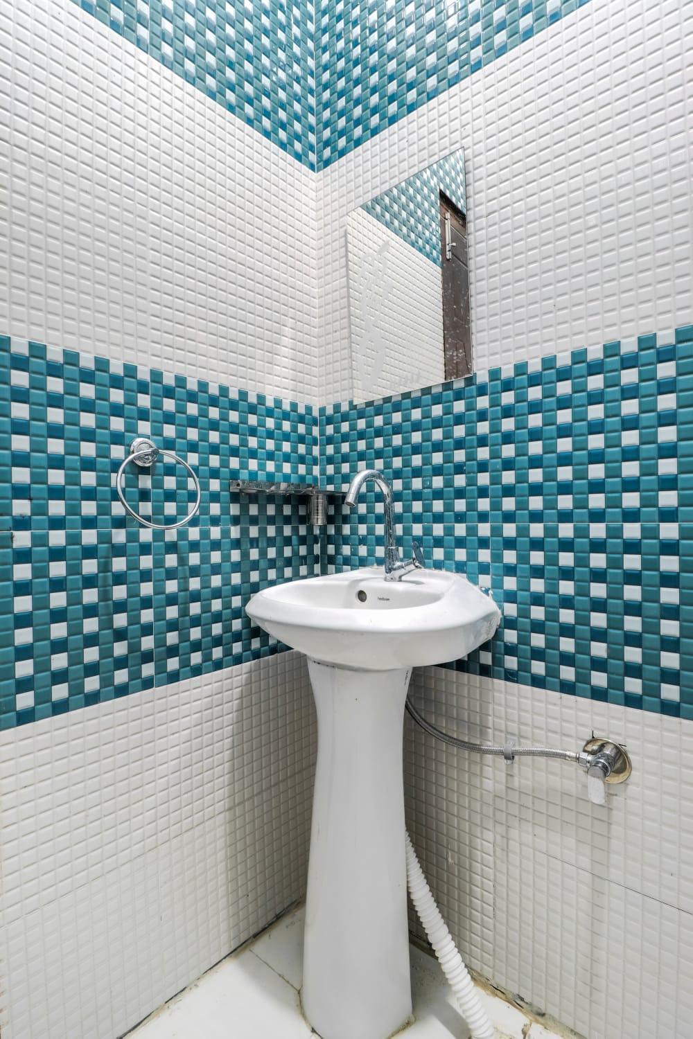 Hotel Krishna Priya Haridwar Bagian luar foto